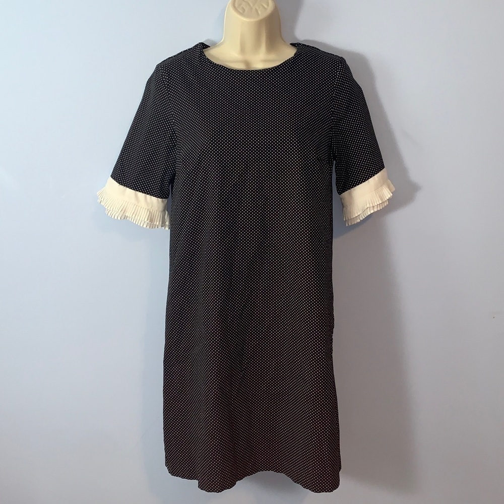 New York & Company Black Dress with White Dots pleated short sleeves stretch med